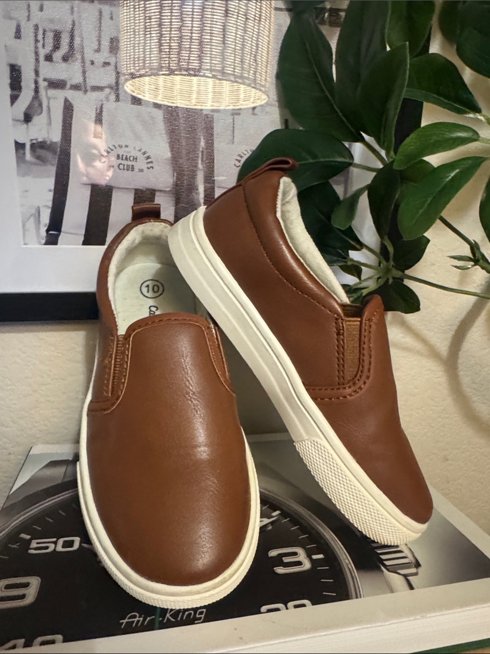 Cat & Jack Kids Size 10 Brown Faux Leather Slip On Sneakers Shoes